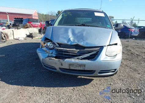 2006 Chrysler Town & Country Touring from USA, damaged, VIN 2A4GP54L06R910915